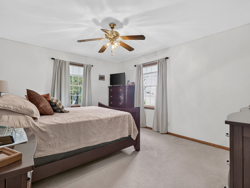 1023 Fox Hollow Dekalb IL 60115