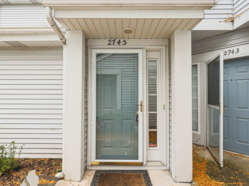 2745 Odlum Drive Schaumburg IL 60194