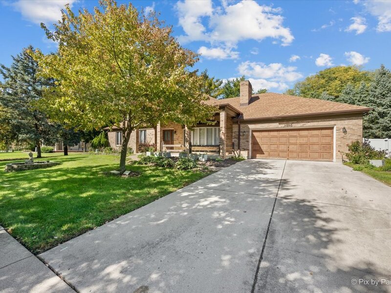 1305 Sequoia Road Naperville IL 60540