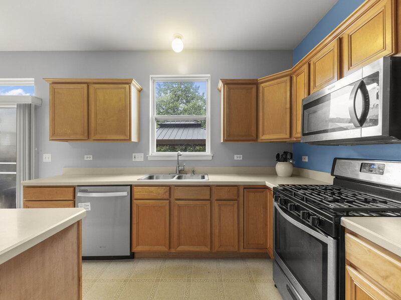 253 Carlton Mews Court Sugar Grove IL 60554