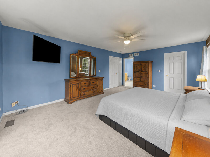 253 Carlton Mews Court Sugar Grove IL 60554