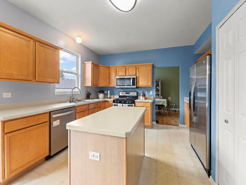 253 Carlton Mews Court Sugar Grove IL 60554