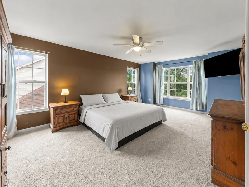 253 Carlton Mews Court Sugar Grove IL 60554