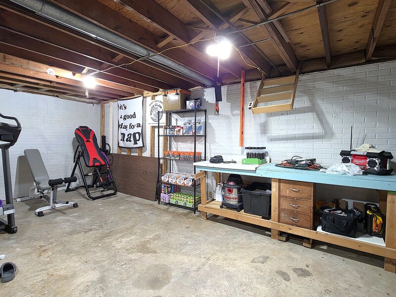 2015 Valley Drive Davenport IA 52806