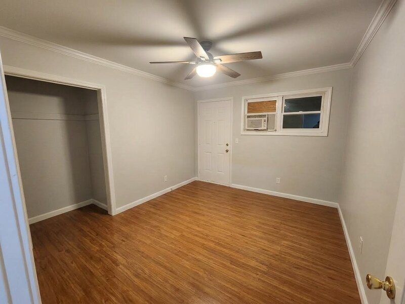 1107 E Algonquin Road Arlington Heights IL 60005