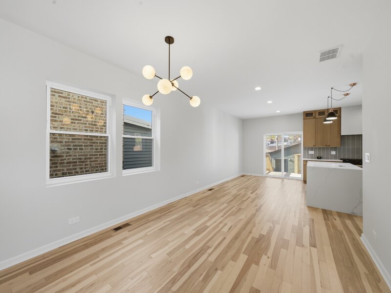 956 N Saint Louis Avenue Chicago IL 60651