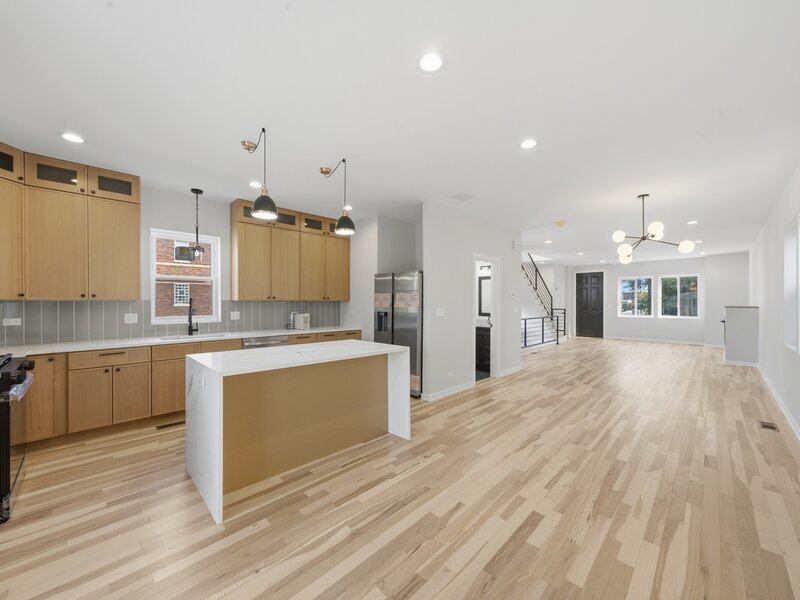 956 N Saint Louis Avenue Chicago IL 60651