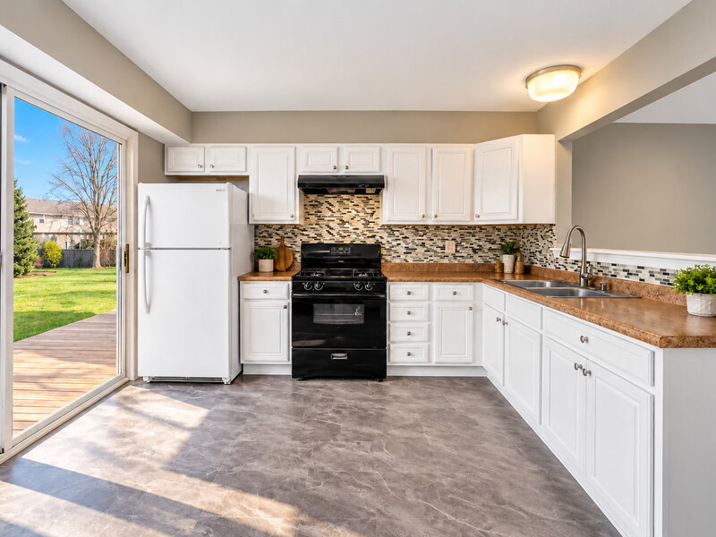 1784 Mccormick Lane Hanover Park IL 60133