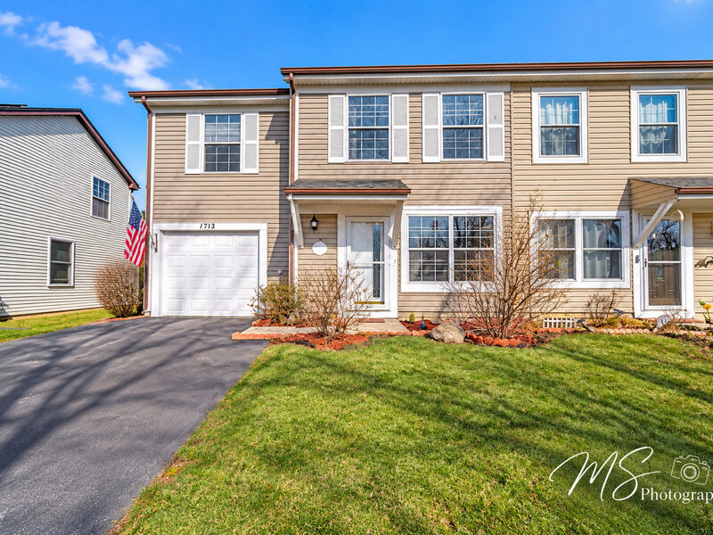1784 Mccormick Lane Hanover Park IL 60133