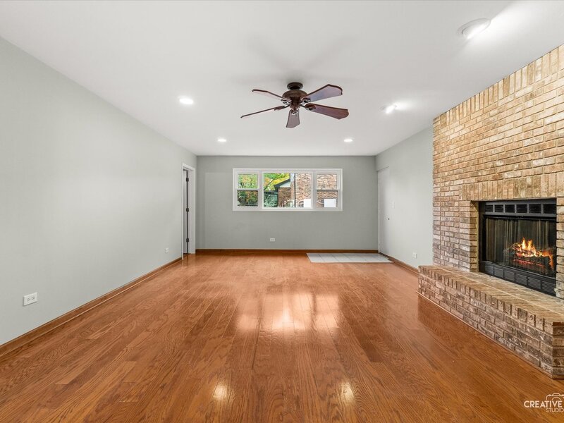 2213 Hamilton Lane Darien IL 60561