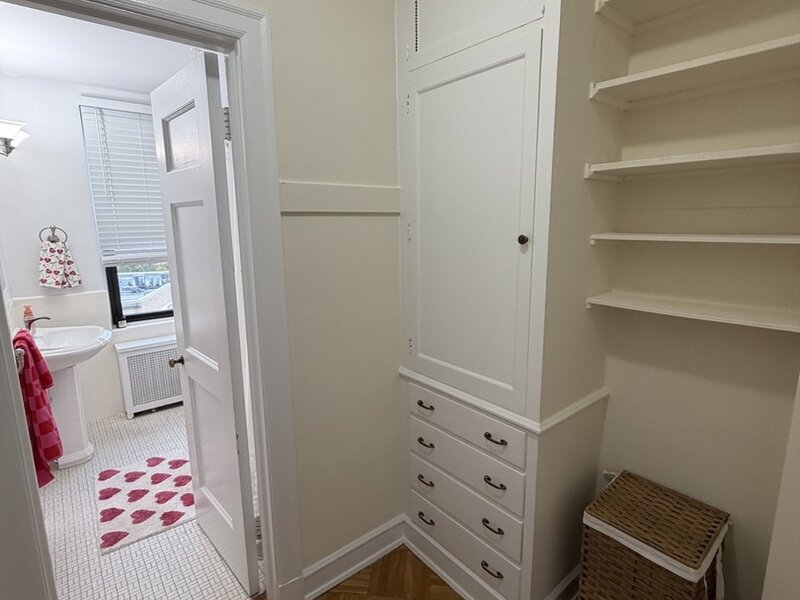 2000 N Lincoln Park West Chicago IL 60614