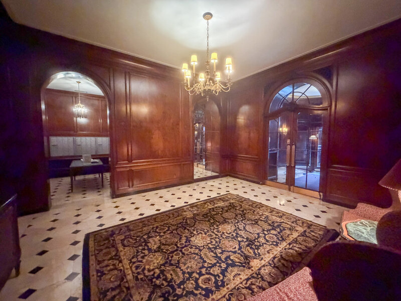 2000 N Lincoln Park West Chicago IL 60614