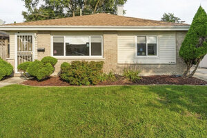Photo of 1373 Mackinaw Avenue Calumet City IL 60409
