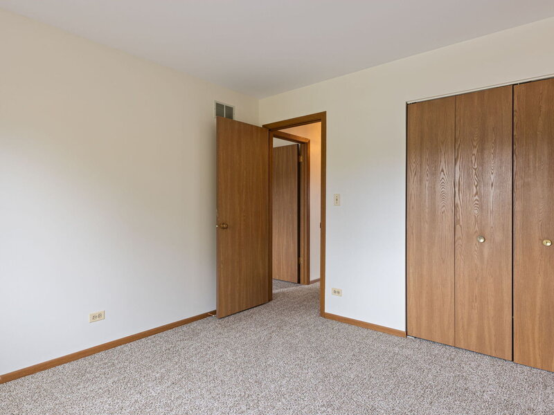 1941 S Valley Road Lombard IL 60148