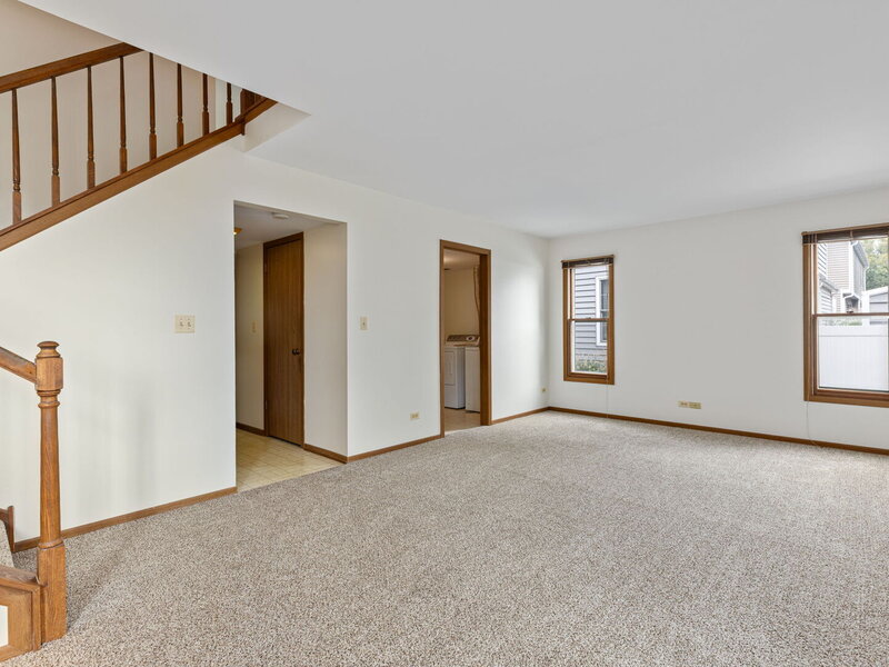 1941 S Valley Road Lombard IL 60148