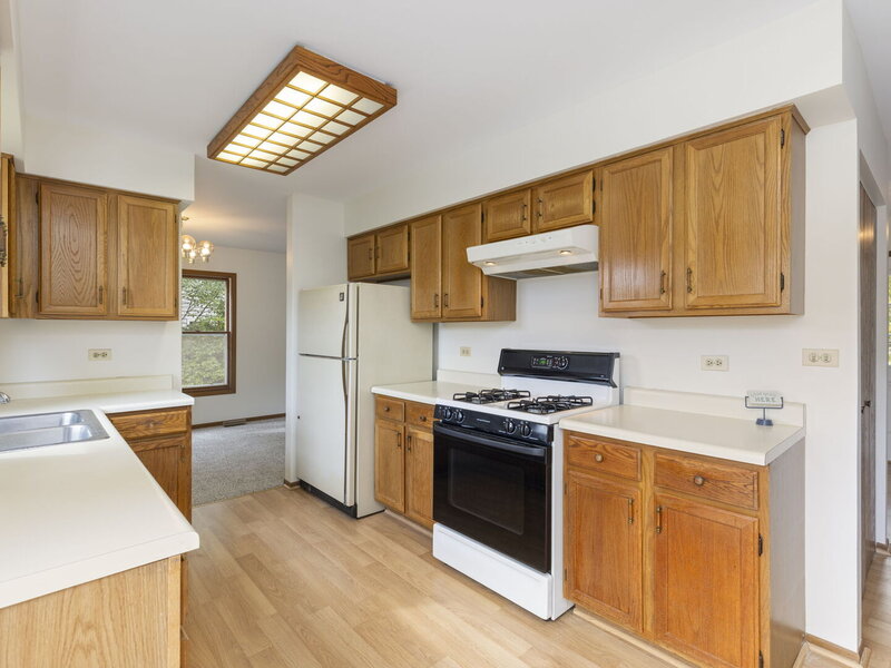 1941 S Valley Road Lombard IL 60148