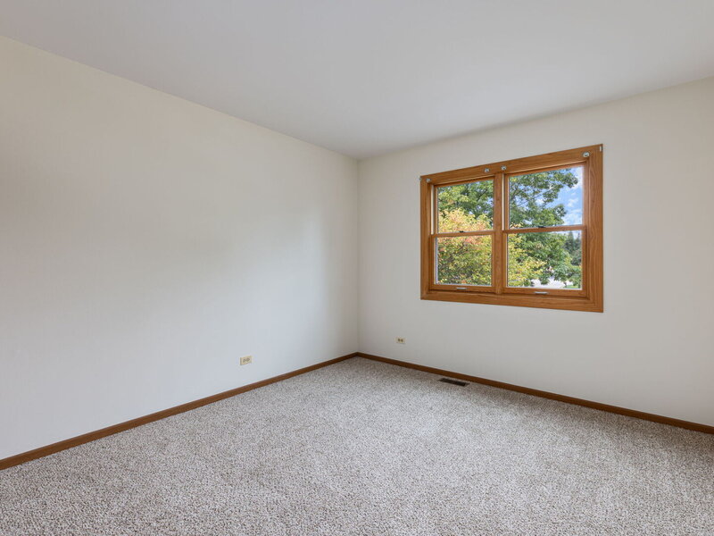 1941 S Valley Road Lombard IL 60148