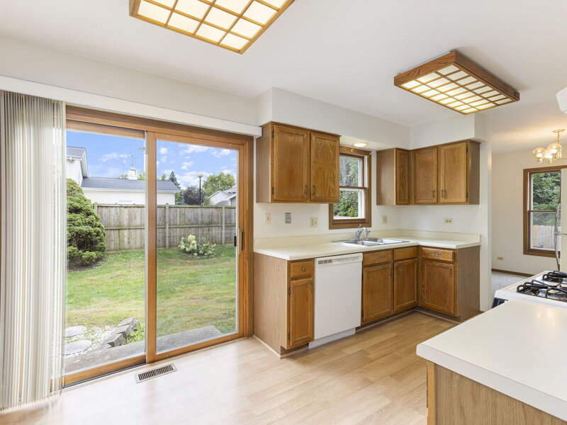 1941 S Valley Road Lombard IL 60148