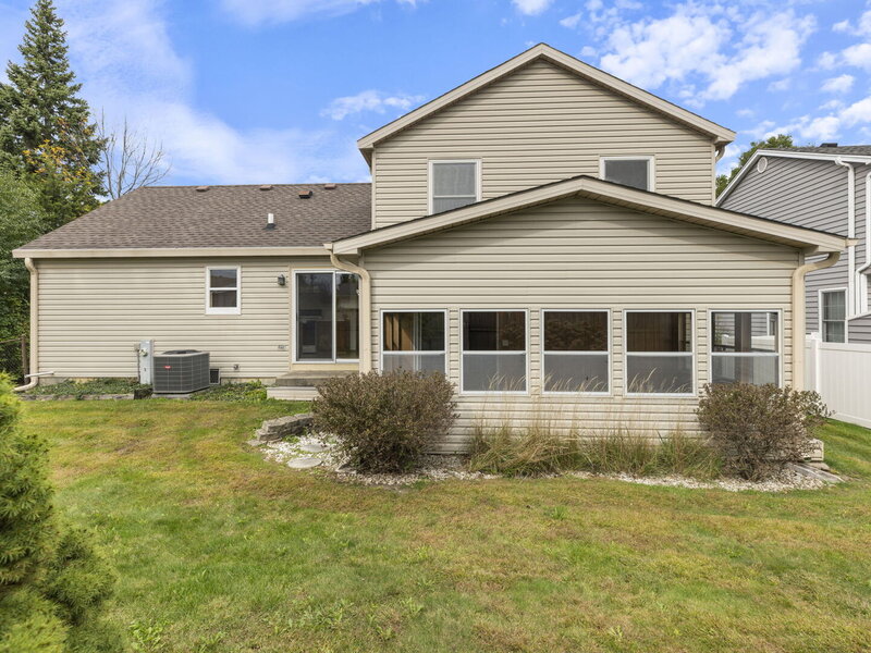 1941 S Valley Road Lombard IL 60148