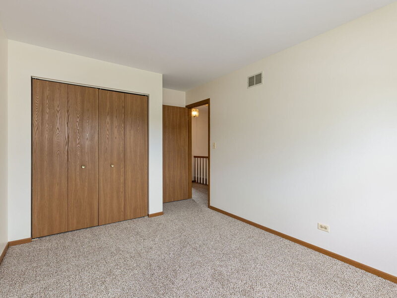 1941 S Valley Road Lombard IL 60148