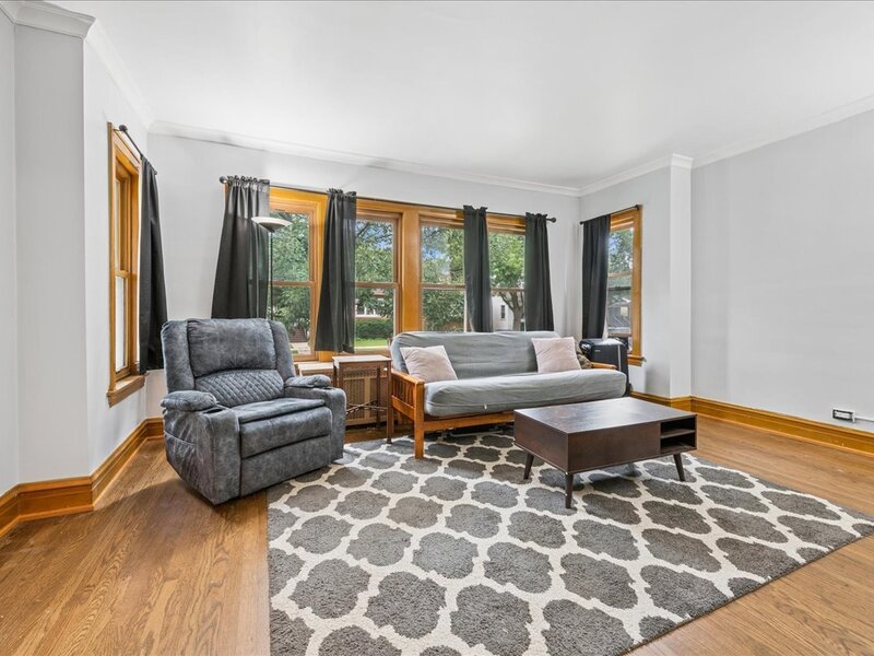 5325 N Linder Avenue Chicago IL 60630