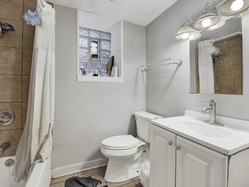 1406 W Flournoy Street Chicago IL 60607