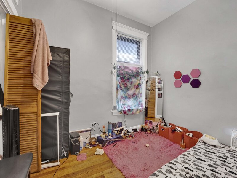 616 S Loomis Street Chicago IL 60607
