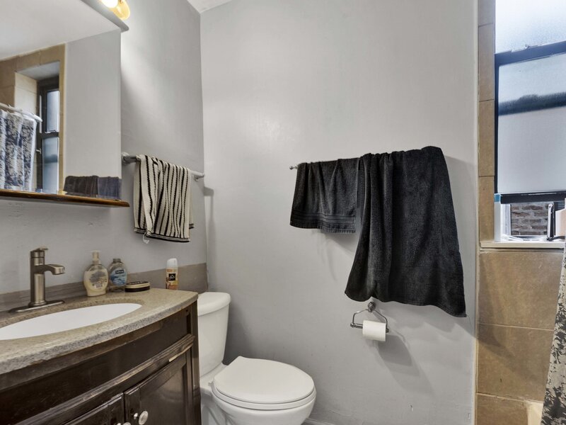 616 S Loomis Street Chicago IL 60607