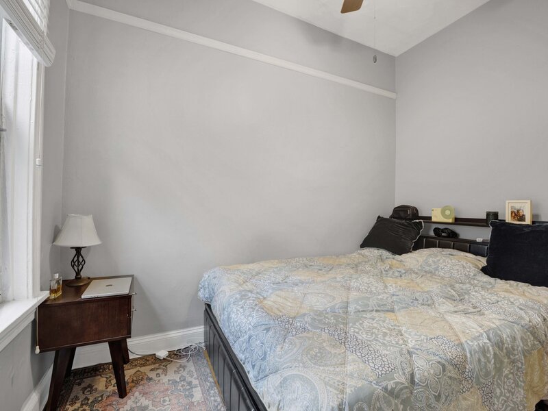 616 S Loomis Street Chicago IL 60607