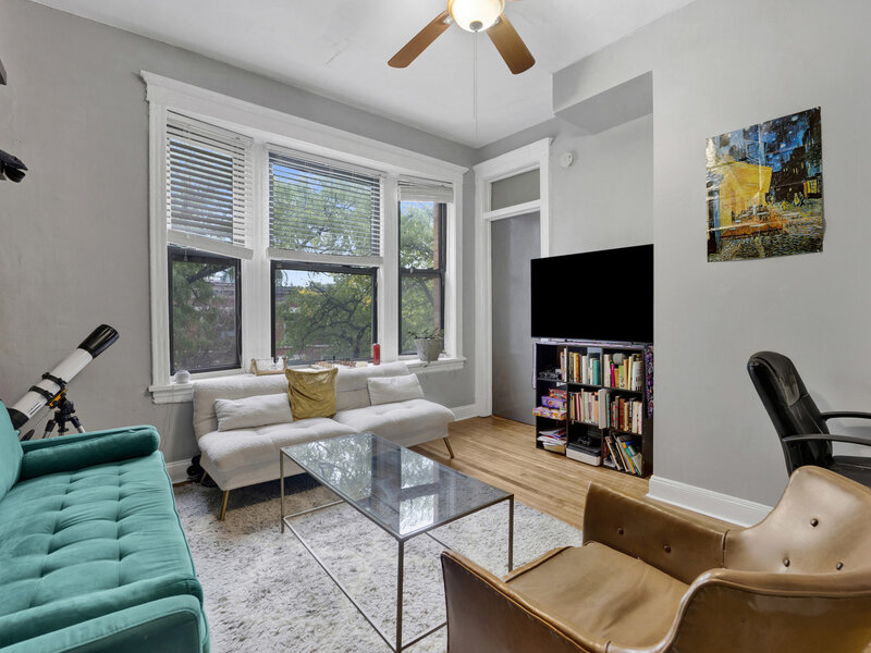 616 S Loomis Street Chicago IL 60607