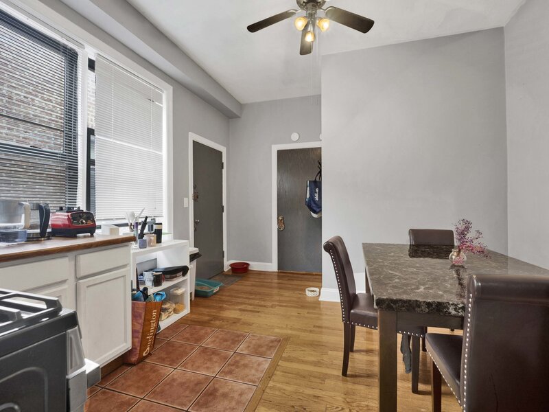 616 S Loomis Street Chicago IL 60607