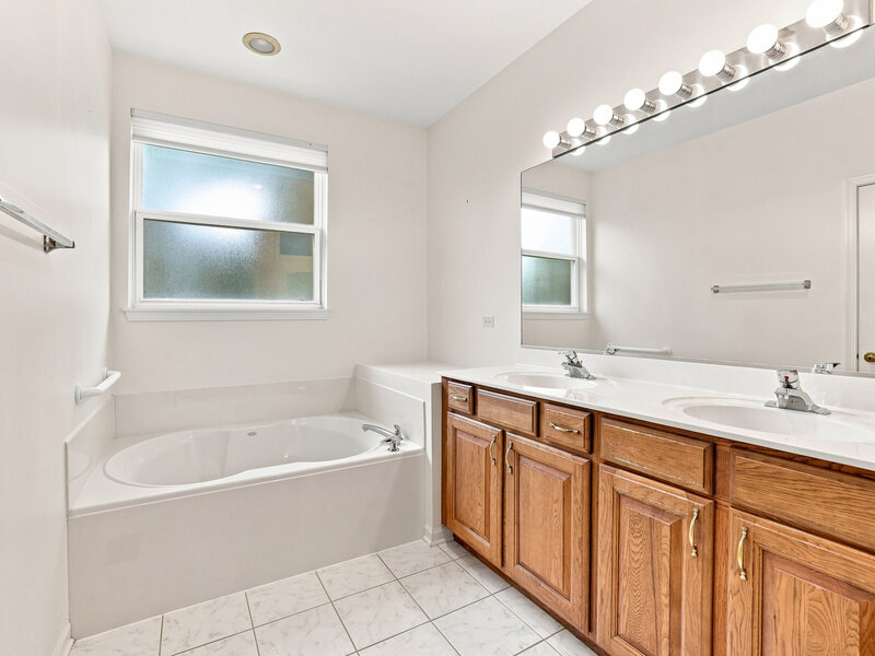 12449 Fox Run Court Huntley IL 60142