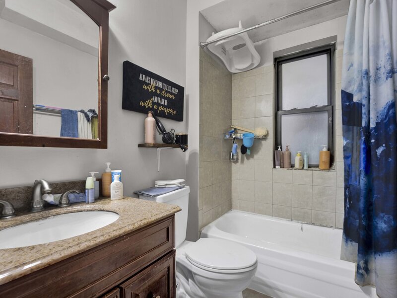 1404 W Flournoy Street Chicago IL 60607