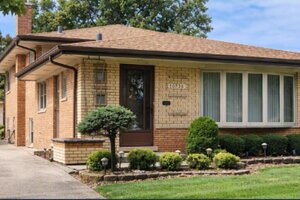 Photo of 10736 Lawler Avenue Oak Lawn IL 60453
