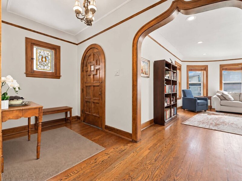 2940 W Greenleaf Avenue Chicago IL 60645