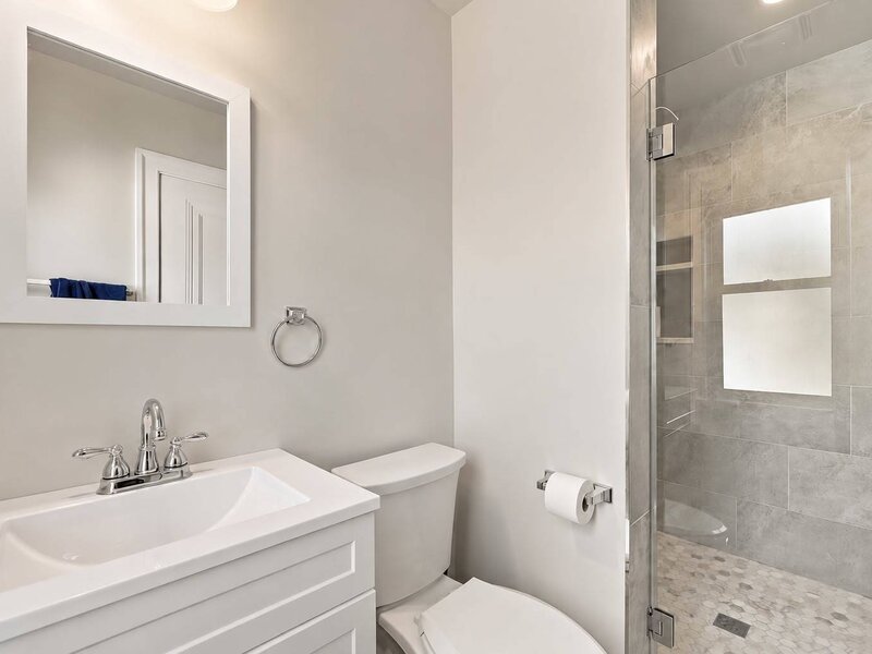 2940 W Greenleaf Avenue Chicago IL 60645