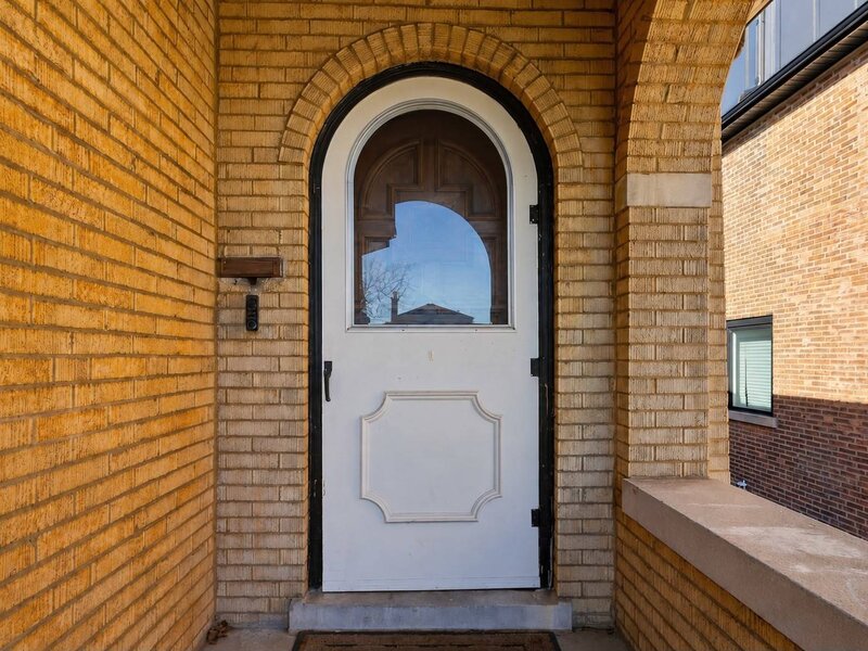 2940 W Greenleaf Avenue Chicago IL 60645