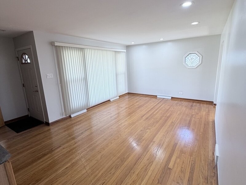 6635 W 87th Street Oak Lawn IL 60453
