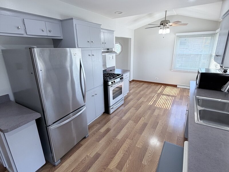6635 W 87th Street Oak Lawn IL 60453