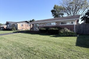 Photo of 6635 W 87th Street Oak Lawn IL 60453