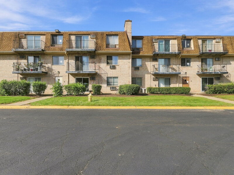 281 Shorewood Drive Glendale Heights IL 60139