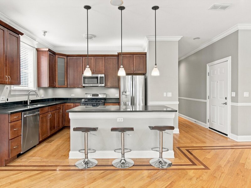 1528 W Jonquil Terrace Chicago IL 60626