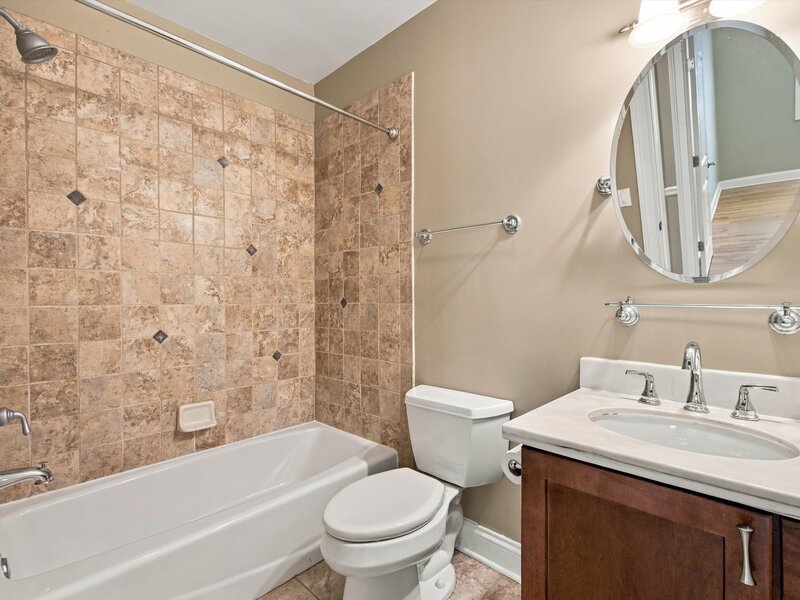 1528 W Jonquil Terrace Chicago IL 60626