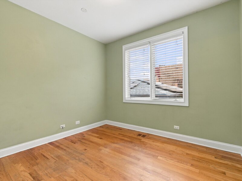 1528 W Jonquil Terrace Chicago IL 60626
