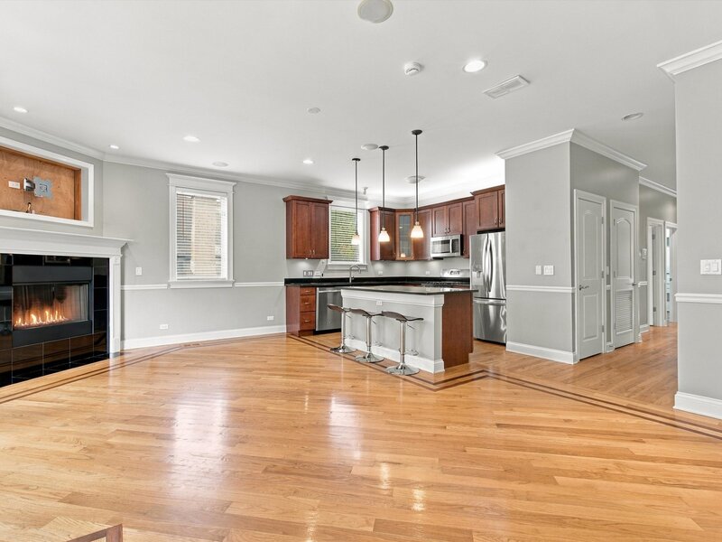 1528 W Jonquil Terrace Chicago IL 60626
