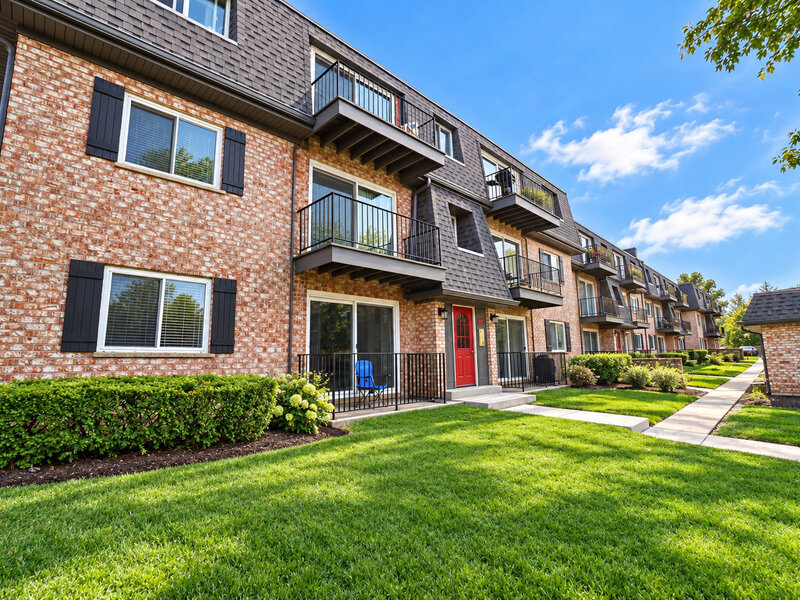 916 S Plum Grove Road Palatine IL 60067