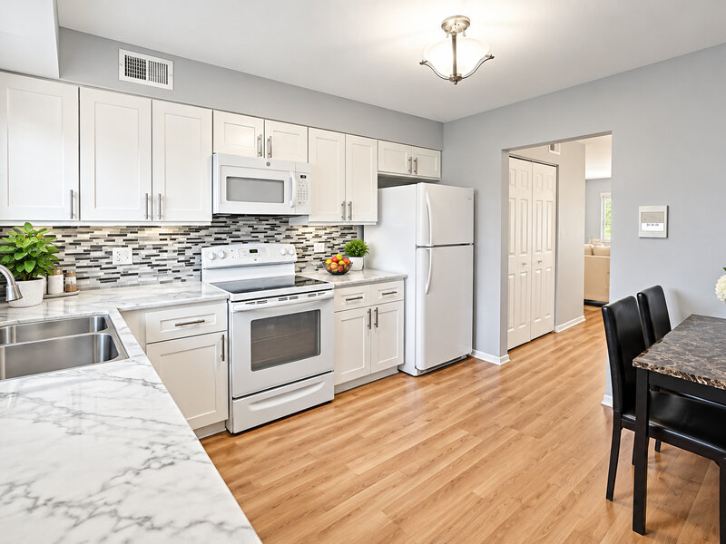 916 S Plum Grove Road Palatine IL 60067