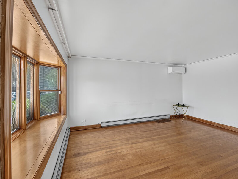 8732 S East End Avenue Chicago IL 60617