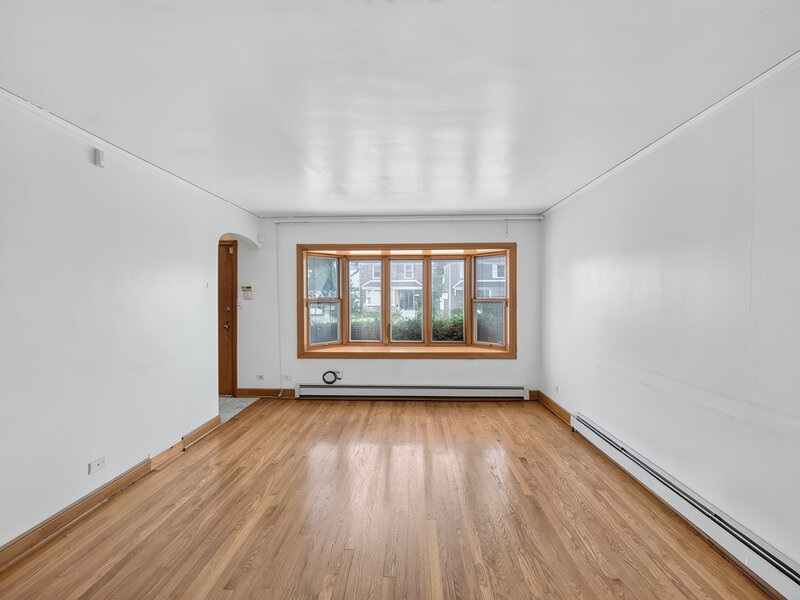8732 S East End Avenue Chicago IL 60617