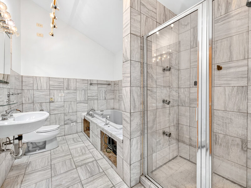 8732 S East End Avenue Chicago IL 60617